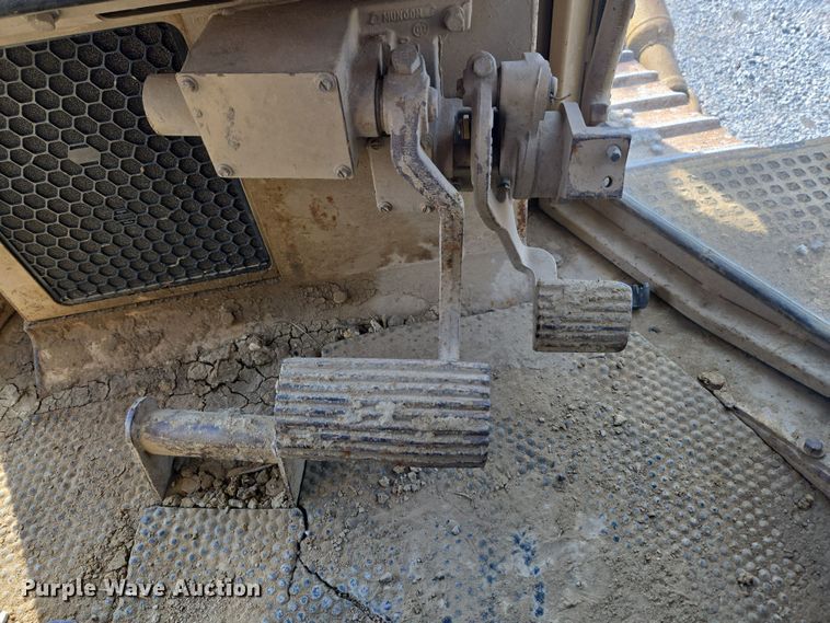 image for item ND9401 1993 Caterpillar D8N dozer