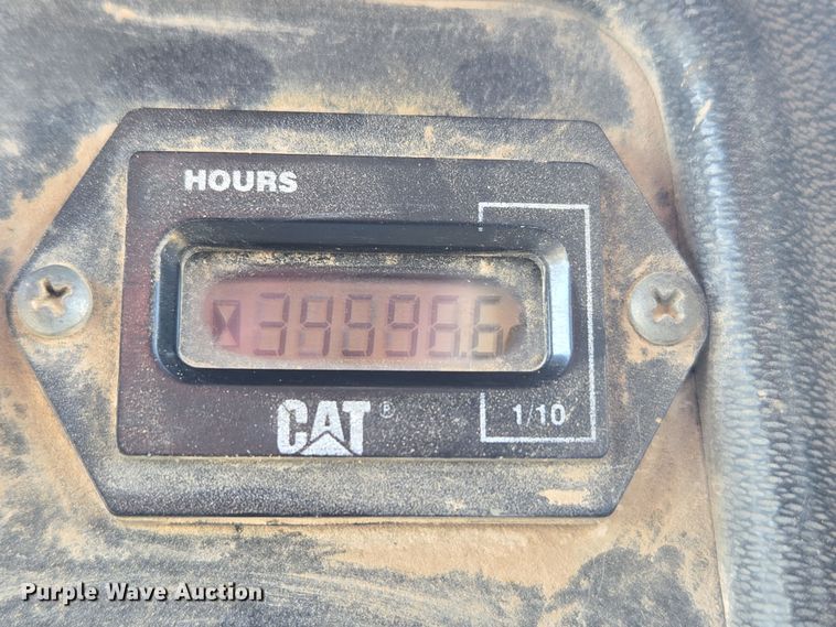 image for item ND9401 1993 Caterpillar D8N dozer