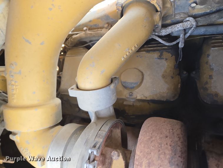 image for item ND9401 1993 Caterpillar D8N dozer