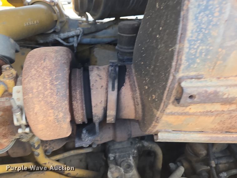 image for item ND9401 1993 Caterpillar D8N dozer