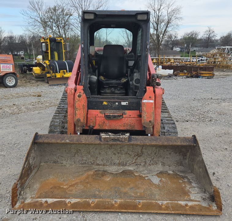 image for item ND9402 Kubota SVL90-2 skid steer loader