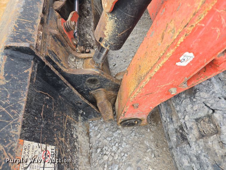 image for item ND9402 Kubota SVL90-2 skid steer loader