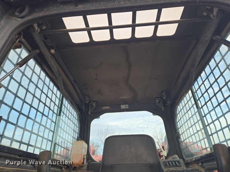 image for item ND9402 Kubota SVL90-2 skid steer loader