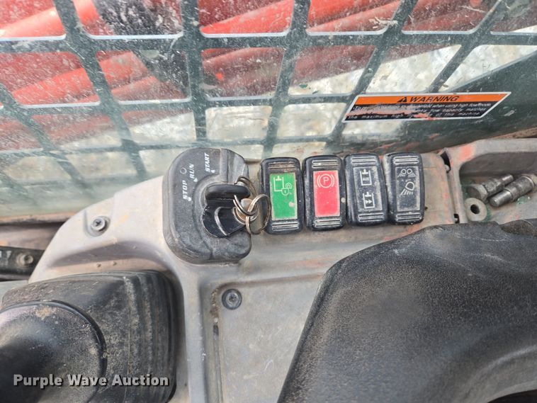 image for item ND9402 Kubota SVL90-2 skid steer loader