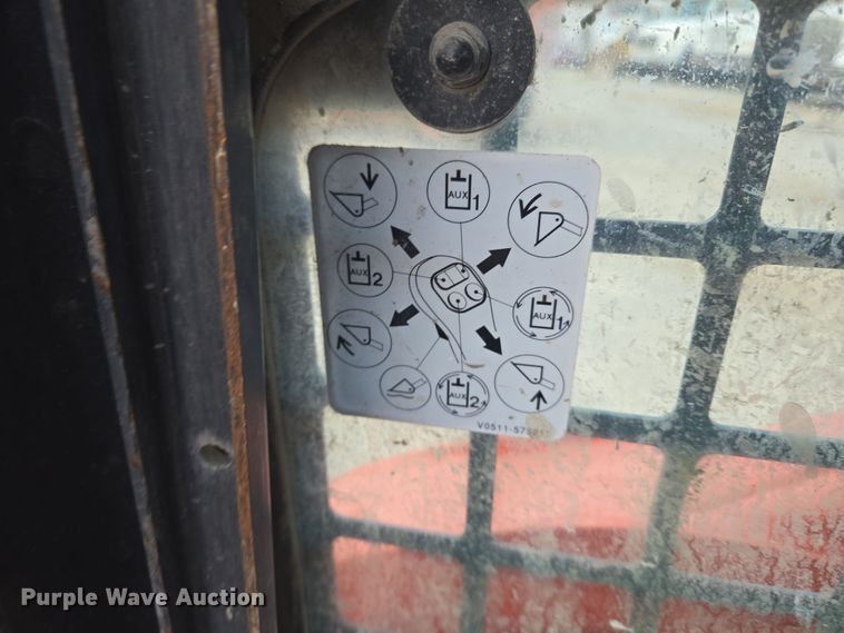 image for item ND9402 Kubota SVL90-2 skid steer loader