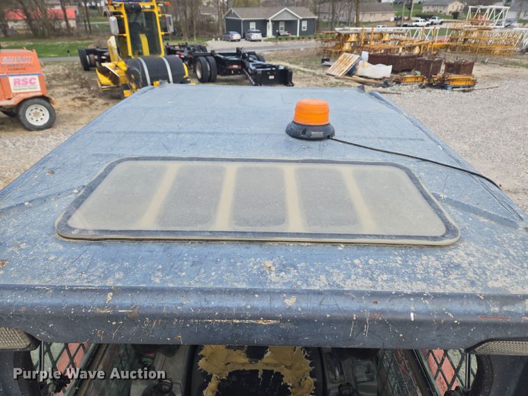 image for item ND9402 Kubota SVL90-2 skid steer loader