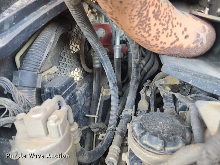 image for item ND9402 Kubota SVL90-2 skid steer loader