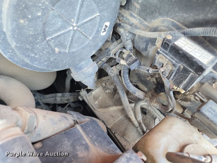 image for item ND9402 Kubota SVL90-2 skid steer loader