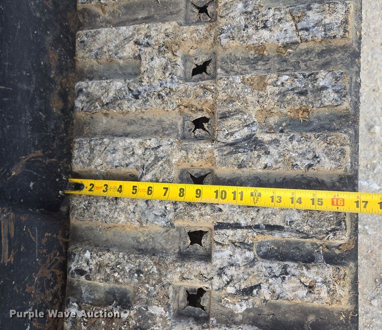 image for item ND9402 Kubota SVL90-2 skid steer loader