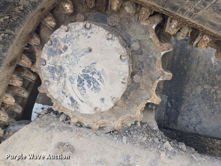 image for item ND9402 Kubota SVL90-2 skid steer loader