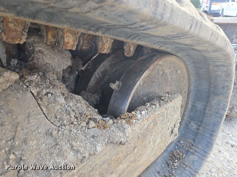 image for item ND9402 Kubota SVL90-2 skid steer loader