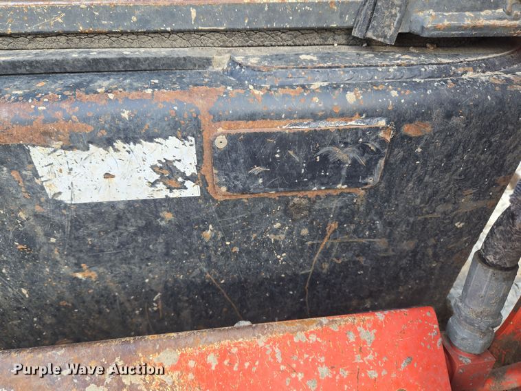 image for item ND9402 Kubota SVL90-2 skid steer loader