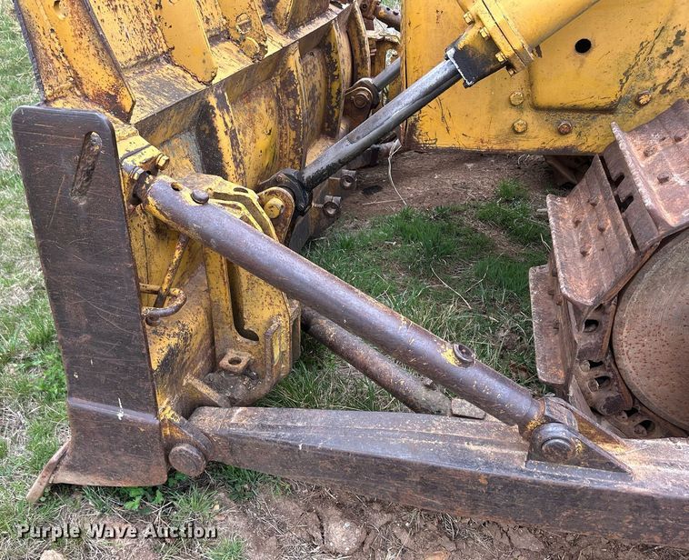 image for item ND9406 Caterpillar D6 dozer