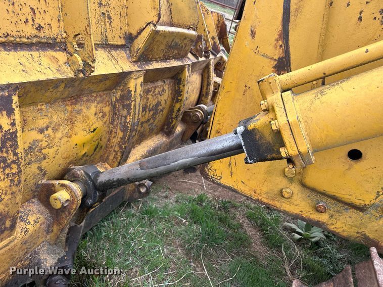 image for item ND9406 Caterpillar D6 dozer