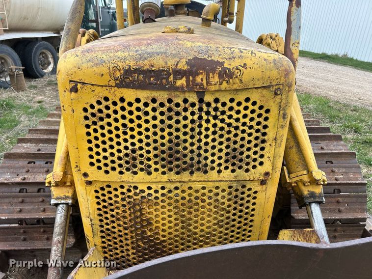 image for item ND9406 Caterpillar D6 dozer
