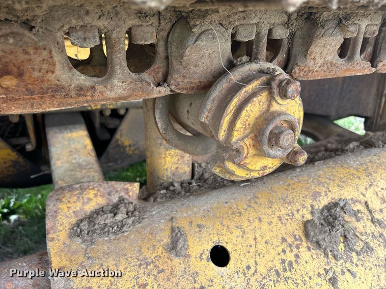 image for item ND9406 Caterpillar D6 dozer