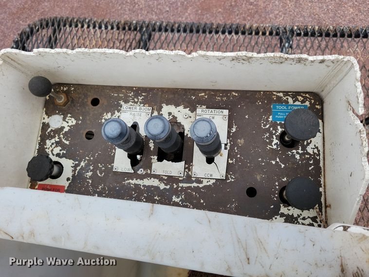 image for item NV9761 2001 International 4900 forestry bucket truck