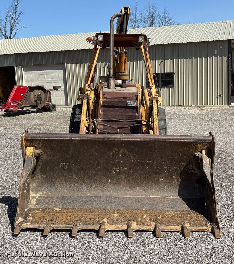 image for item OB9461 1986 Case 580 Super E backhoe
