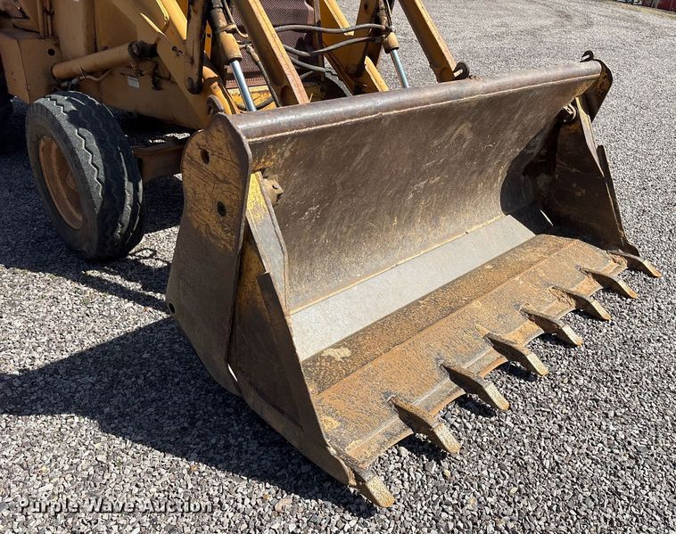 image for item OB9461 1986 Case 580 Super E backhoe