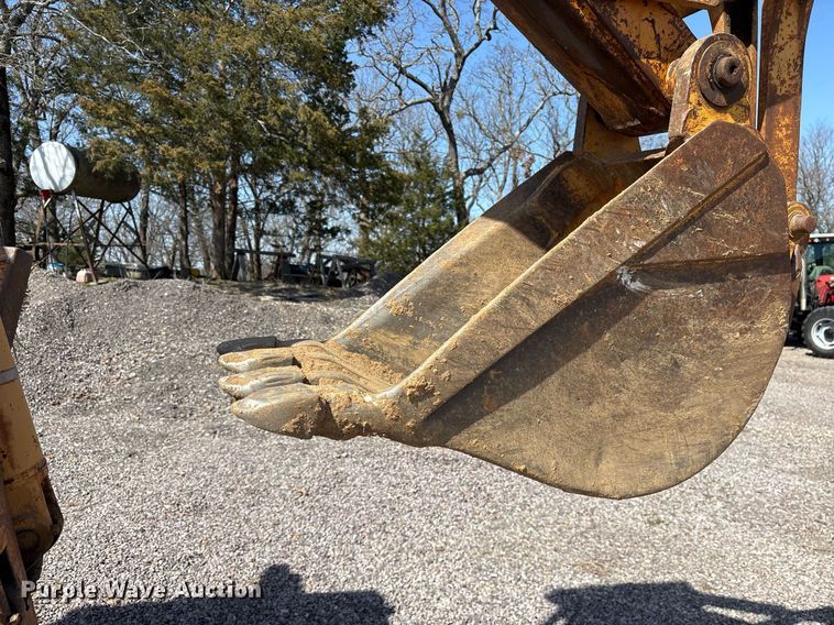 image for item OB9461 1986 Case 580 Super E backhoe