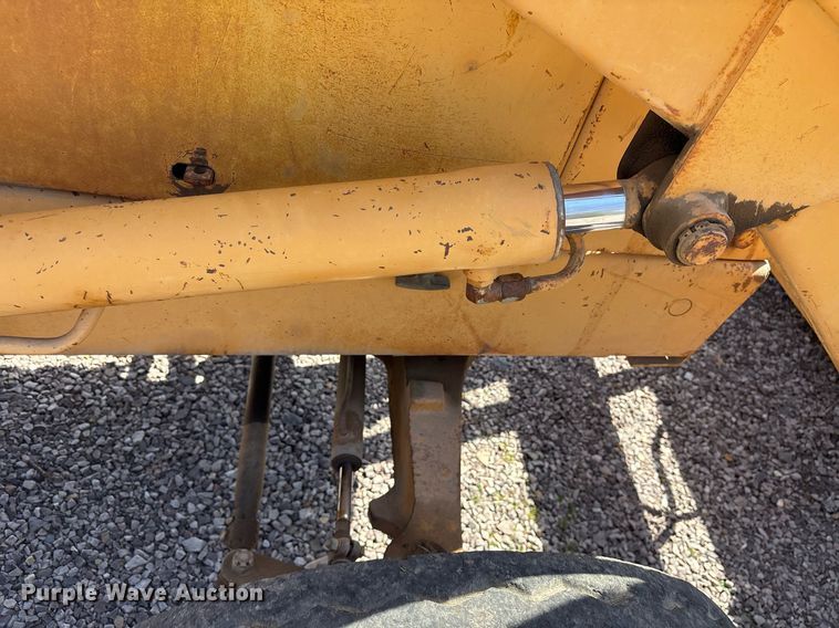 image for item OB9461 1986 Case 580 Super E backhoe