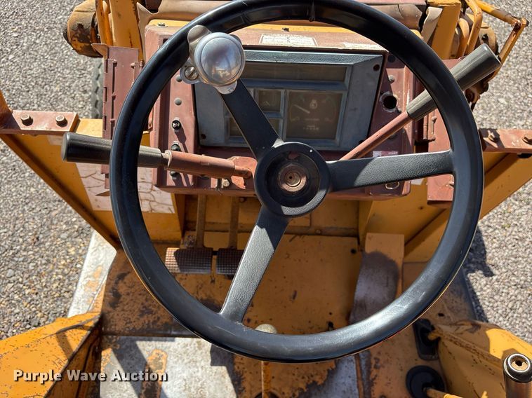 image for item OB9461 1986 Case 580 Super E backhoe