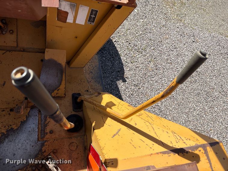 image for item OB9461 1986 Case 580 Super E backhoe