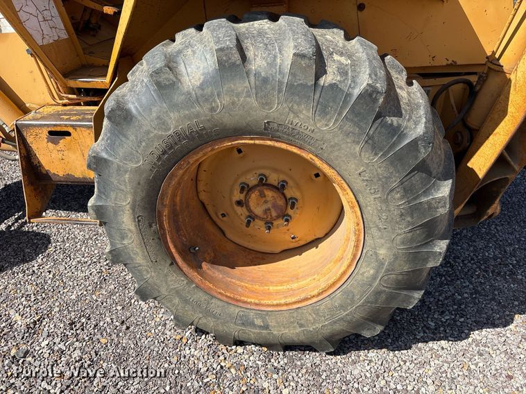 image for item OB9461 1986 Case 580 Super E backhoe