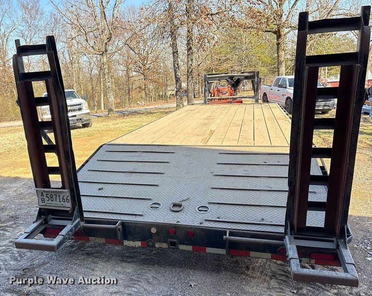 image for item OB9462 2002 Big Tex 14GN-20 equipment trailer