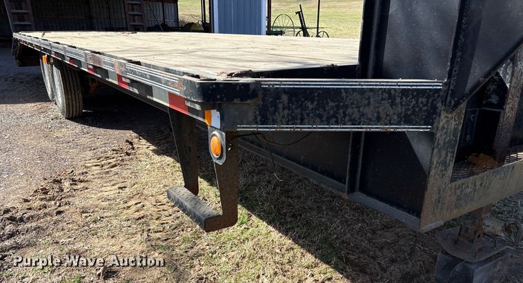 image for item OB9462 2002 Big Tex 14GN-20 equipment trailer