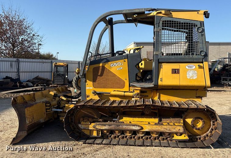 image for item OB9480 2006 John Deere 650J LGP dozer