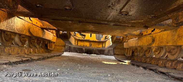 image for item OB9480 2006 John Deere 650J LGP dozer