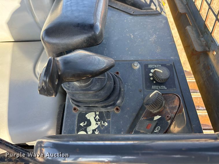 image for item OB9480 2006 John Deere 650J LGP dozer