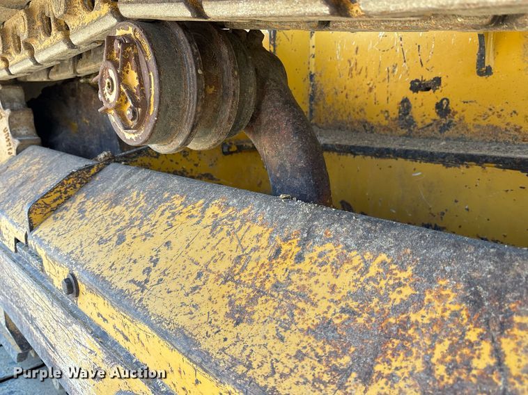 image for item OB9480 2006 John Deere 650J LGP dozer