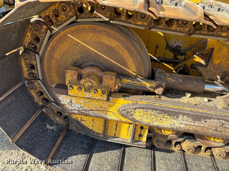 image for item OB9480 2006 John Deere 650J LGP dozer