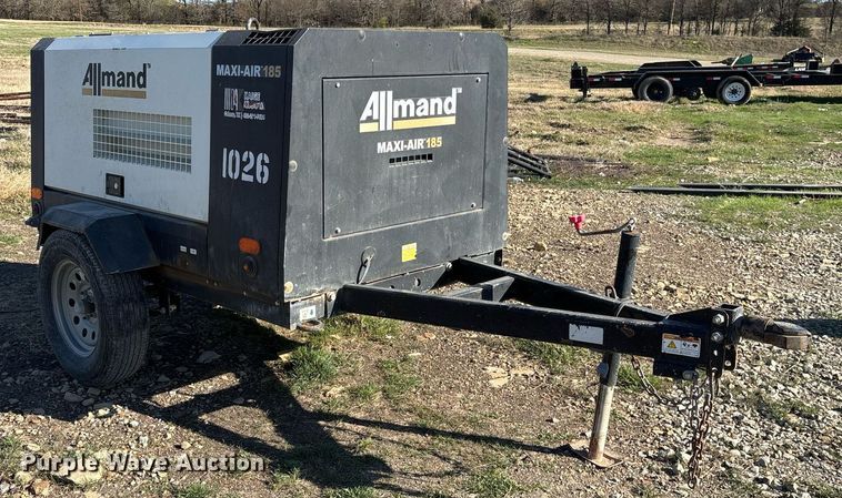 image for item OB9510 2019 Allmand Maxi-Air 185 air compressor