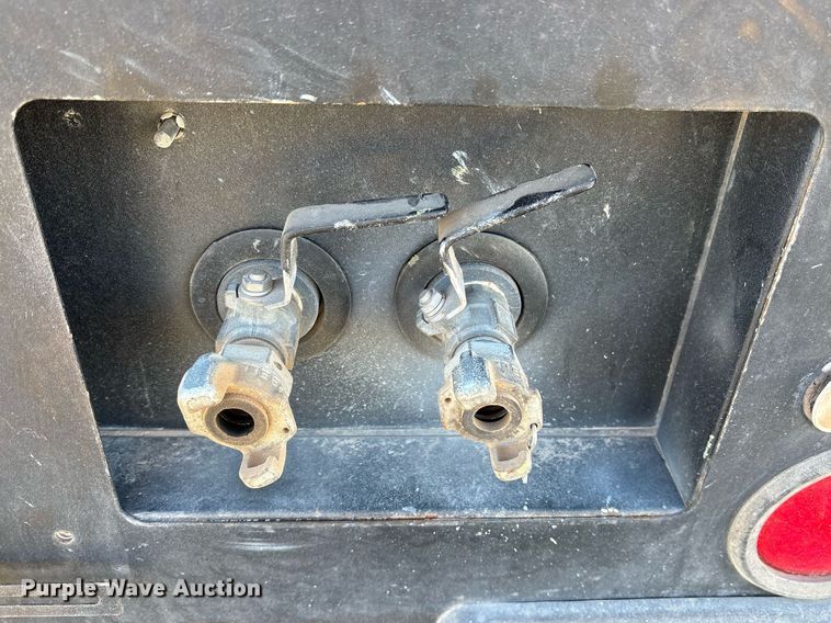 image for item OB9510 2019 Allmand Maxi-Air 185 air compressor