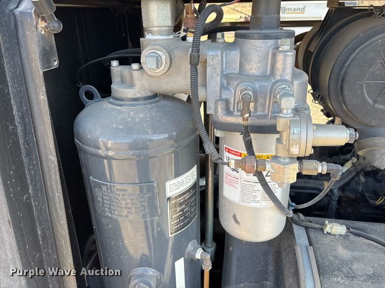 image for item OB9511 2019 Allmand Maxi-Air 185 air compressor