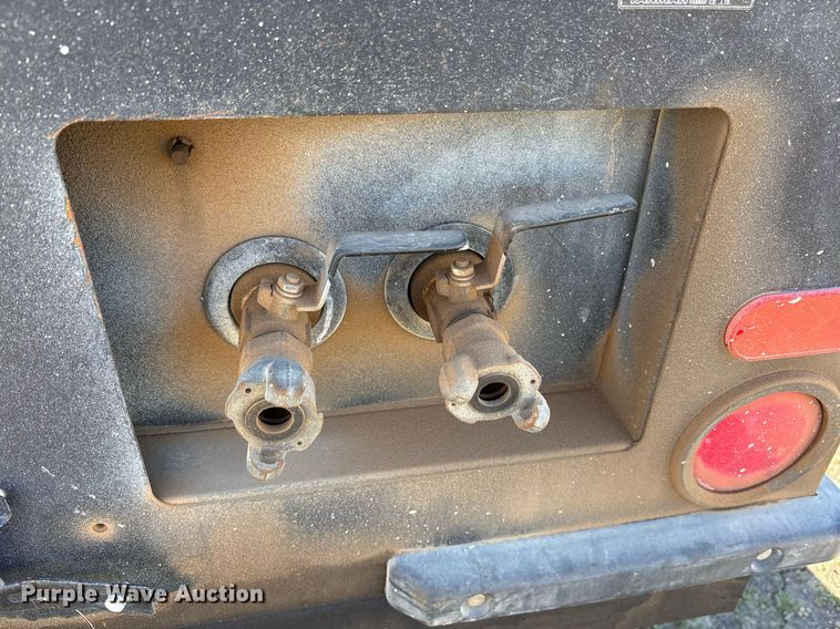 image for item OB9512 2018 Allmand Maxi-Air 185 air compressor