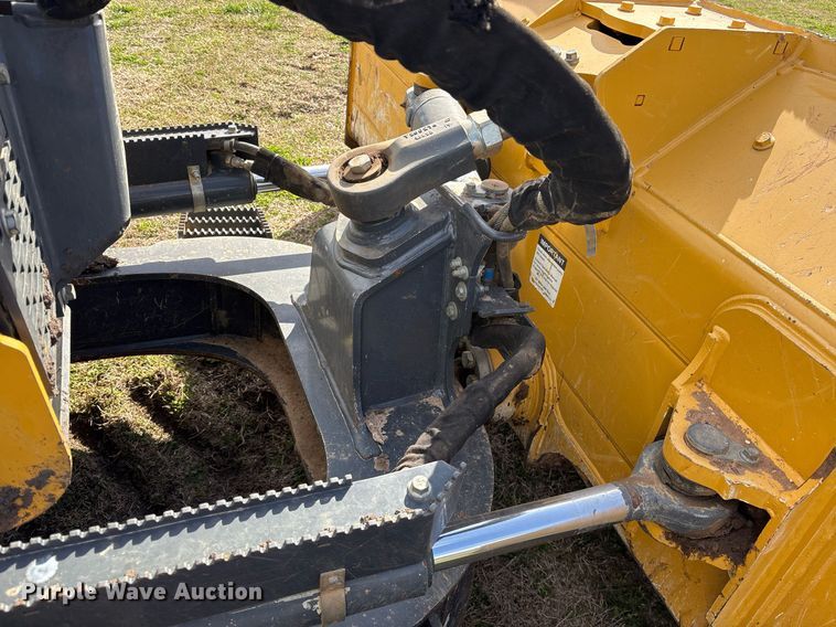 image for item OB9520 2019 John Deere 650K LGP dozer