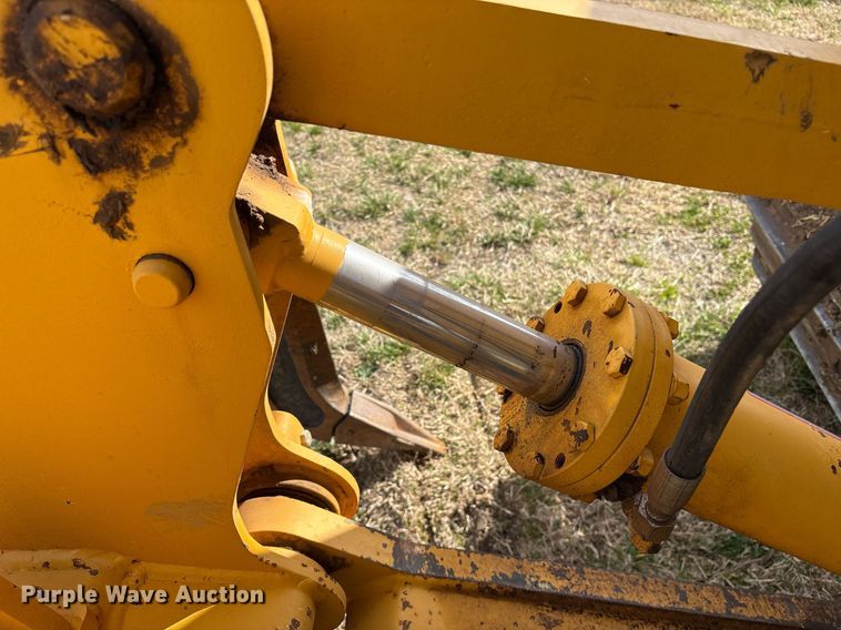 image for item OB9520 2019 John Deere 650K LGP dozer