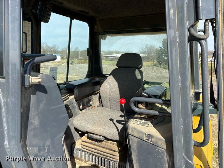 image for item OB9520 2019 John Deere 650K LGP dozer