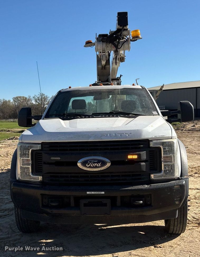 image for item OB9534 2017 Ford F550 bucket truck