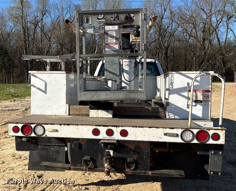 image for item OB9534 2017 Ford F550 bucket truck