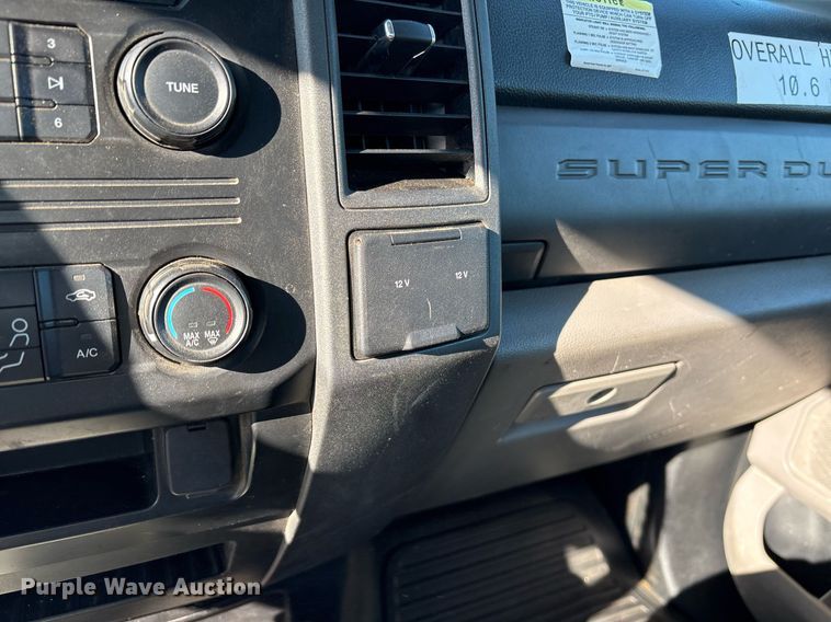 image for item OB9534 2017 Ford F550 bucket truck