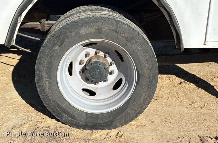 image for item OB9534 2017 Ford F550 bucket truck