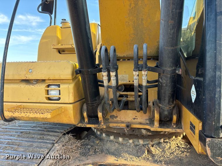 image for item OB9560 2011 Caterpillar 320D L excavator
