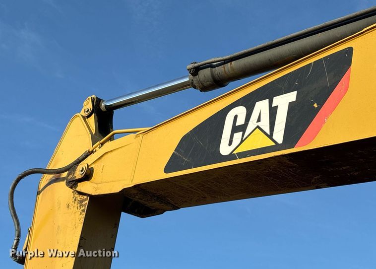 image for item OB9560 2011 Caterpillar 320D L excavator