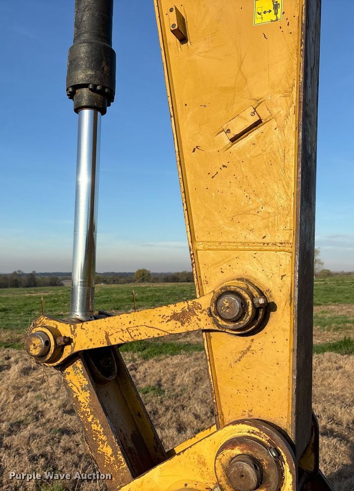 image for item OB9560 2011 Caterpillar 320D L excavator