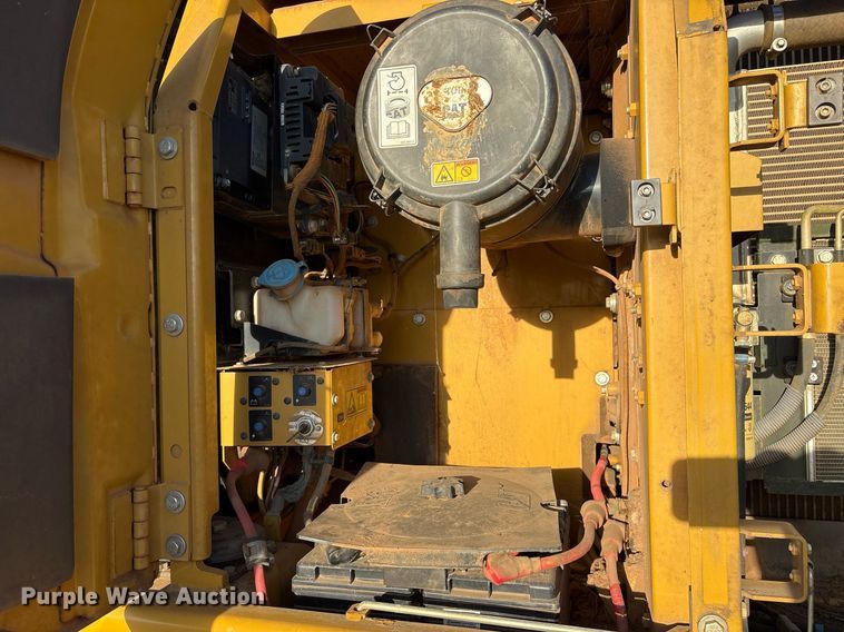 image for item OB9560 2011 Caterpillar 320D L excavator